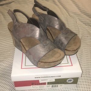 Brand new Pierre Dumas size 10 never been worn